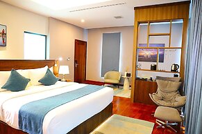 CASTLE BAYVIEW RESORT & SPA