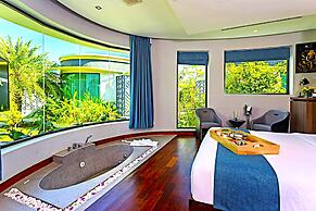 CASTLE BAYVIEW RESORT & SPA