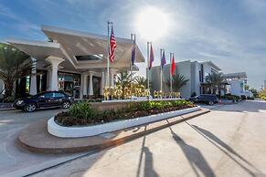 CASTLE BAYVIEW RESORT & SPA