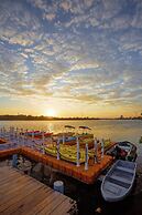 CASTLE BAYVIEW RESORT & SPA