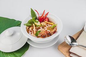 CASTLE BAYVIEW RESORT & SPA