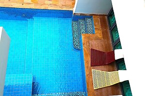 CASTLE BAYVIEW RESORT & SPA