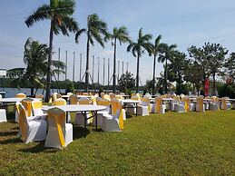 CASTLE BAYVIEW RESORT & SPA