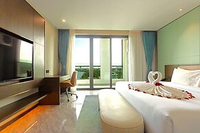 CASTLE BAYVIEW RESORT & SPA