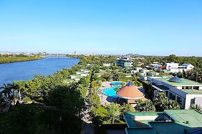 CASTLE BAYVIEW RESORT & SPA