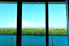 CASTLE BAYVIEW RESORT & SPA