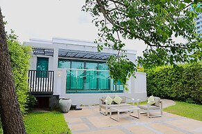 CASTLE BAYVIEW RESORT & SPA