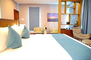 CASTLE BAYVIEW RESORT & SPA