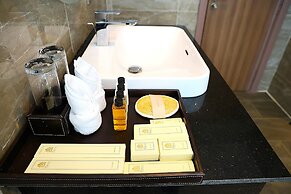 CASTLE BAYVIEW RESORT & SPA