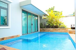 CASTLE BAYVIEW RESORT & SPA