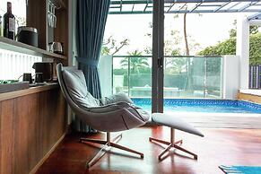 CASTLE BAYVIEW RESORT & SPA