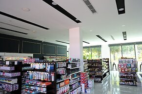 CASTLE BAYVIEW RESORT & SPA