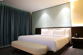 CASTLE BAYVIEW RESORT & SPA