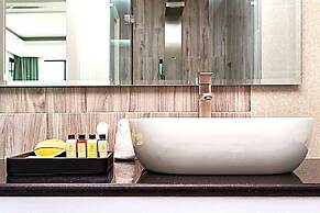 CASTLE BAYVIEW RESORT & SPA