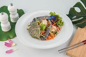 CASTLE BAYVIEW RESORT & SPA