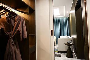 CASTLE BAYVIEW RESORT & SPA