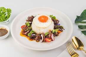 CASTLE BAYVIEW RESORT & SPA