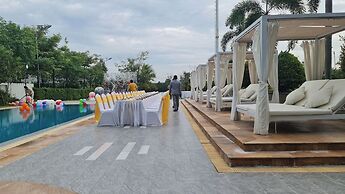 CASTLE BAYVIEW RESORT & SPA