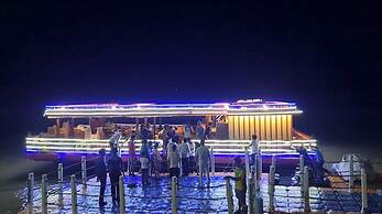 CASTLE BAYVIEW RESORT & SPA