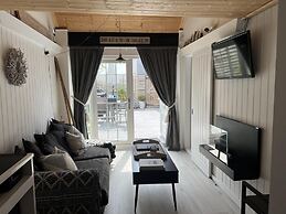 Beautiful 1-bed Cabin in Hayling Island