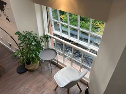 Lovely Riverside Perthshire Flat - Sleeps 8