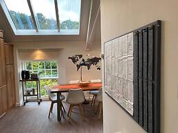 Lovely Riverside Perthshire Flat - Sleeps 8