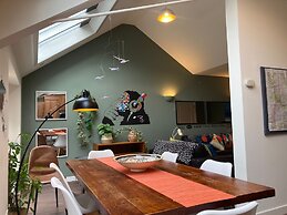 Lovely Riverside Perthshire Flat - Sleeps 8