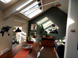 Lovely Riverside Perthshire Flat - Sleeps 8