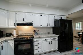 Close to I-95 Savannah Long Stays Pets