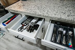 Close to I-95 Savannah Long Stays Pets