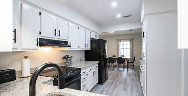 Close to I-95 Savannah Long Stays Pets