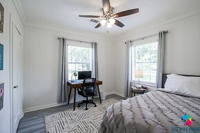 Close to I-95 Savannah Long Stays Pets