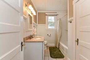 Miss Audrey Quiet&Cozy Historic Cottage