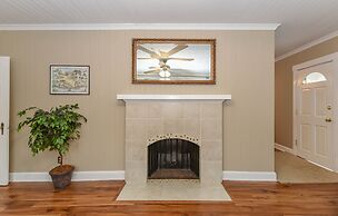 Miss Audrey Quiet&Cozy Historic Cottage