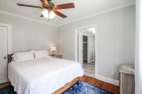 Historic Home for 7 with Apartment