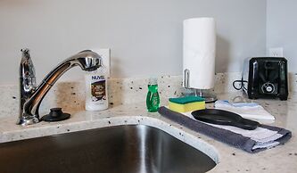 Historic Home for 7 with Apartment