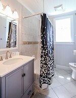 Historic Home for 7 with Apartment