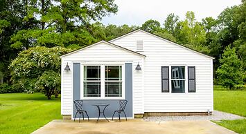 Historic Home for 7 with Apartment