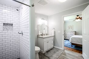 Historic Home for 7 with Apartment