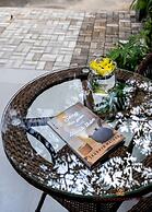 LILA Hotel & Apartments