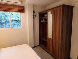 Peaceful 1 BR home in private residence