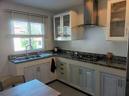 Peaceful 1 BR home in private residence