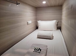 Wink @ Upper Cross Street - Hostel