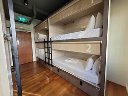 Wink @ Upper Cross Street - Hostel