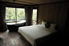 Amaya Retreat