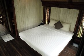 Amaya Retreat
