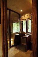 Amaya Retreat