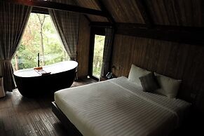 Amaya Retreat