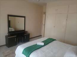 Spacious Executive Holiday Apartment In Bulawayo