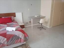 Spacious Executive Holiday Apartment In Bulawayo